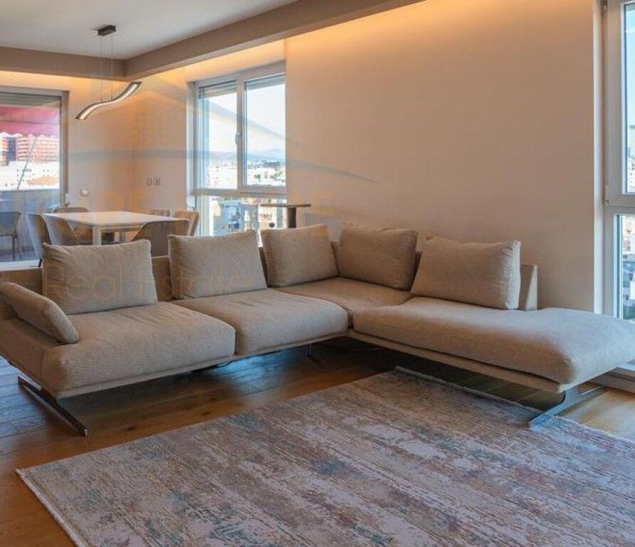 Shitet, Apartament 3+1+2, Kompleksi "Kontakt", 21 Dhjetori