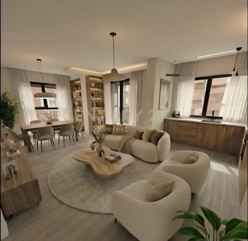 SHITET APARTAMENT 3+2 TEK BULEVARDI I RI