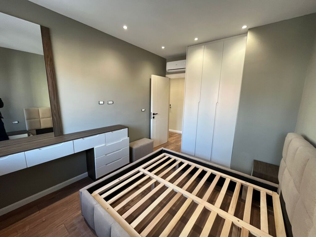 🏡 Apartament 1+1 për shitje – Rruga Mine Peza
