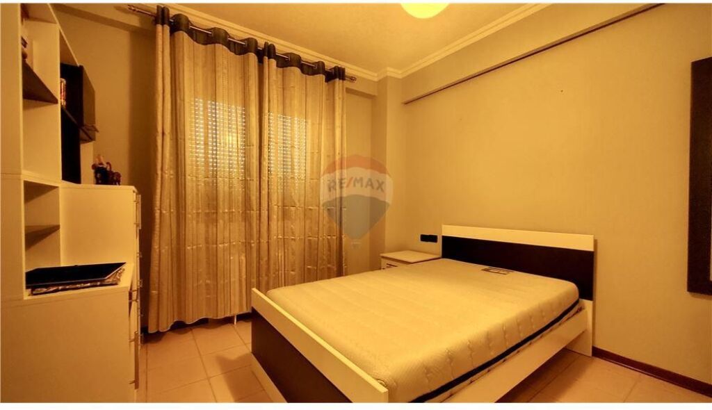 Apartament 3+1+2 me qera Blloku