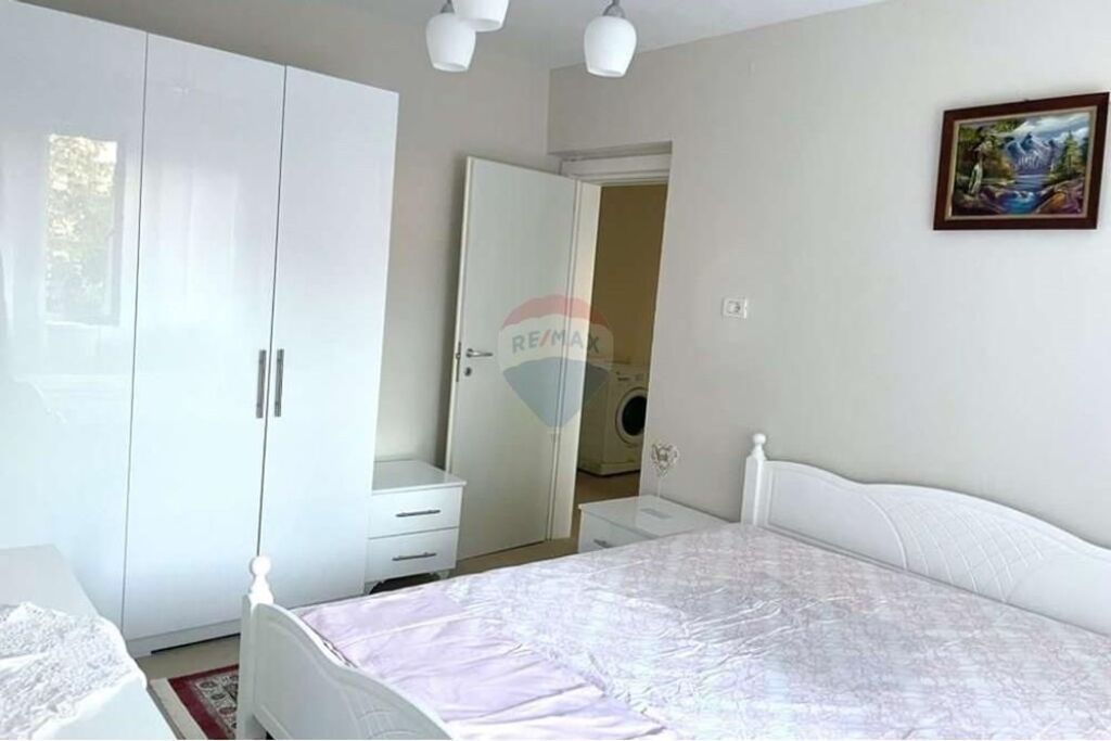 Apartament 3+1 me qera Rruga Fortuzi
