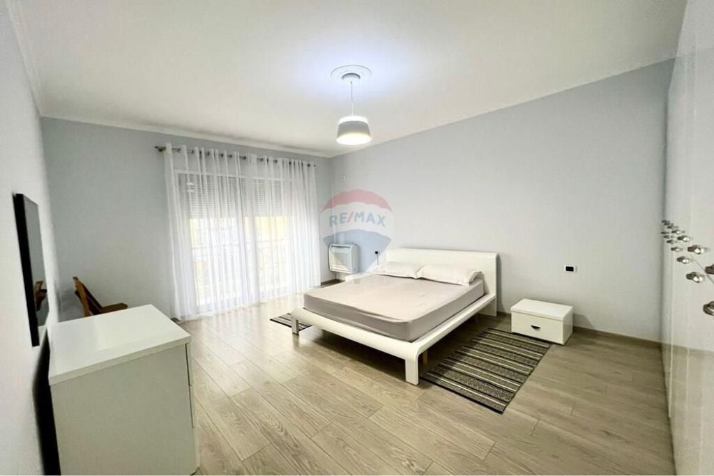 Apartament 3+1+2 me qera Kopshti Zoologjike