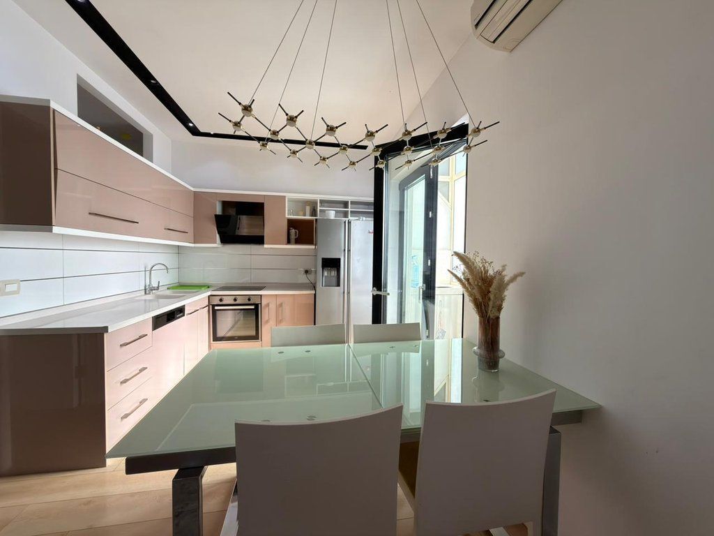 FLORA CAFE, SELLING 3+1 APARTMENT