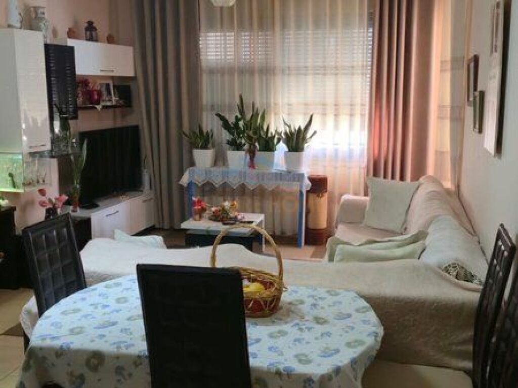 Shitet , Apartament 2+1 , Yzberisht , Tirane