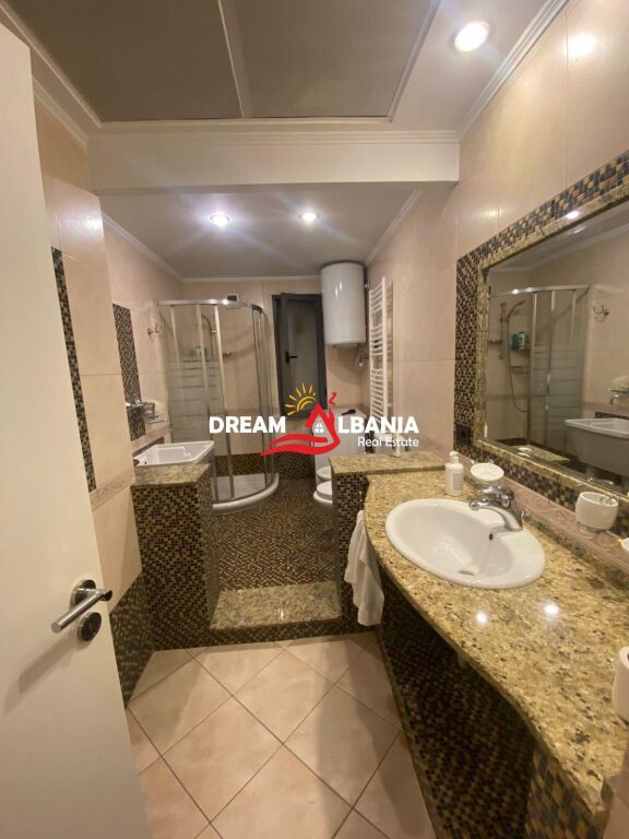 Jepen me qera Apartament 1+1 dhe Garsoniere per AirBnb ne Qender prane 9 katsheve (ID 42215503)
