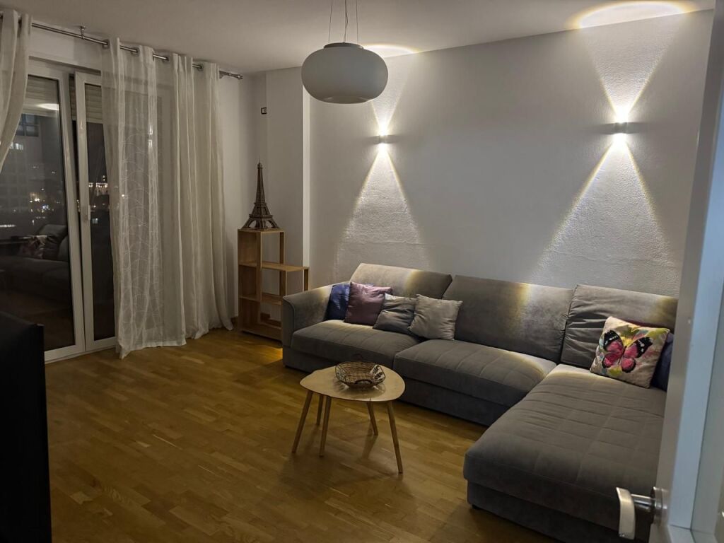 🏡 APARTMENT 2+1 FOR SALE WITH PARKING SPACE, NEAR SALËS ALLEY !!