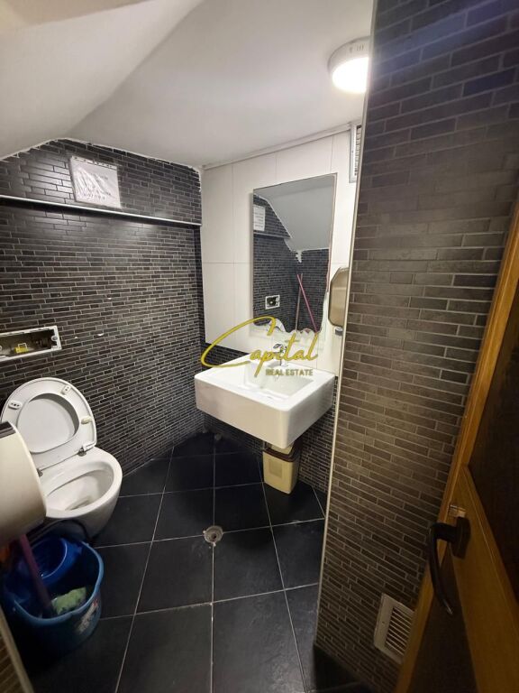 LOCALE COMMERCIALE IN VENDITA 147 M2 STRADA DI ELBASAN 530.000 EURO
