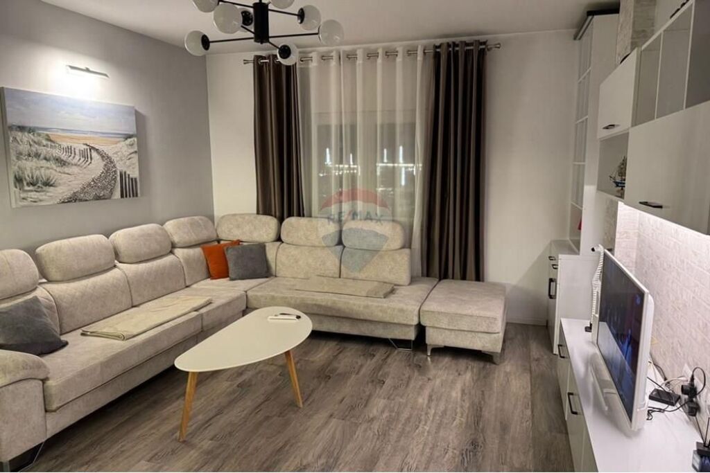 Apartment 2+1 for rent on Zogu 1 Boulevard