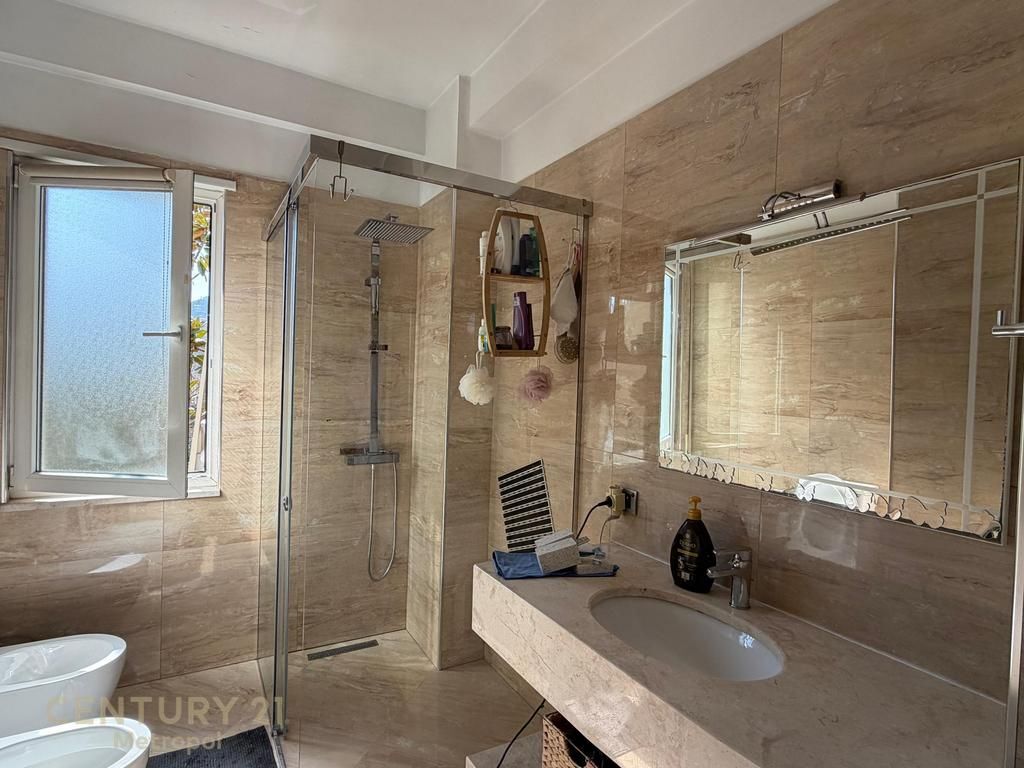 Super Apartament për Shitje – Liqeni i Thatë (pa Malore) 400,000 €