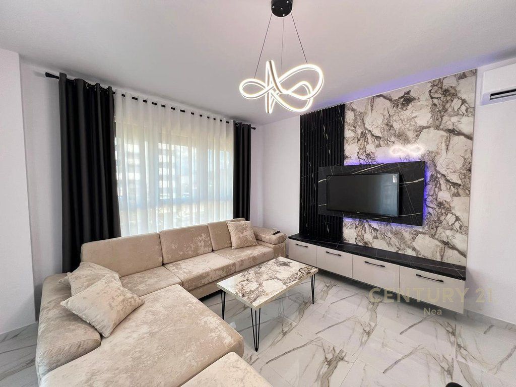 APPARTAMENTO 2+1+POSTO AUTO IN AFFITTO AL TRIO TOWER 800 € /Mese Sup. Totale 120m2