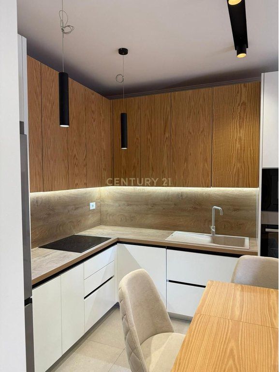 APARTAMENT 1+1 PER SHITJE VETEM 100M NGA DETI, NE QERRET !
