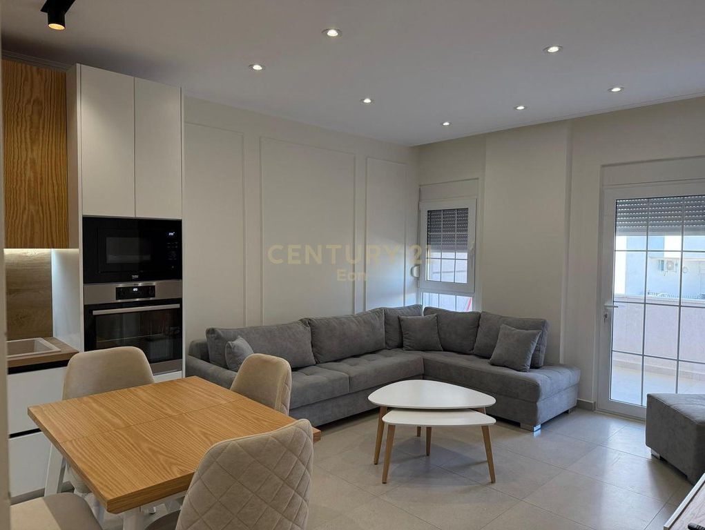 APARTAMENT 1+1 PER SHITJE VETEM 100M NGA DETI, NE QERRET !