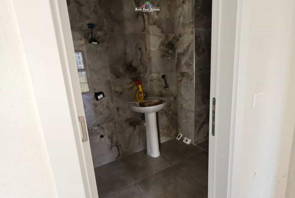 Apartament Ne Shitje 2+1 Ne Porcelan ( ID B120812) Tirane