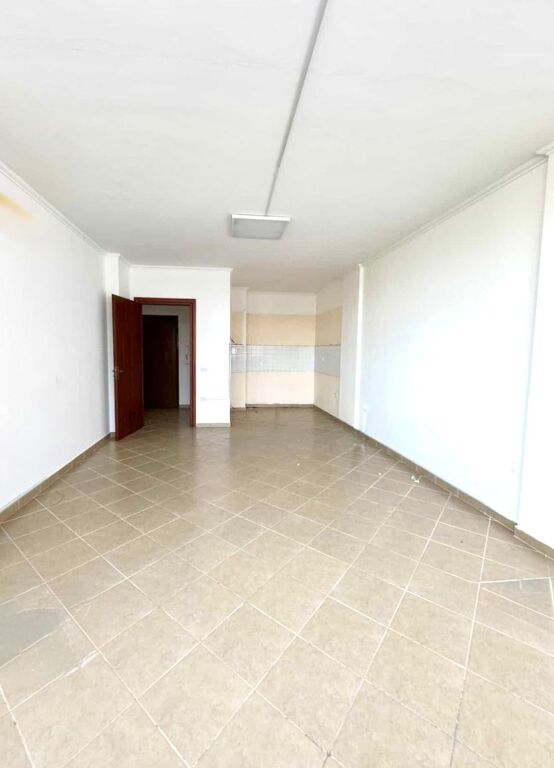 Shitet super Apartament 2+1+2 –  📍Shkëmbi i Kavajës  ❗️ Disa metra larg Detit