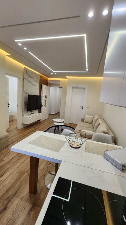 Apartament 1+1 për qira pranë Universiteti Zonja e Këshillit të Mirë