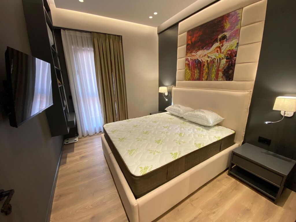 🏡 Appartamento 1+1 in affitto 📍 Garden Building, Tirana💶 Prezzo: 1000€ / mese