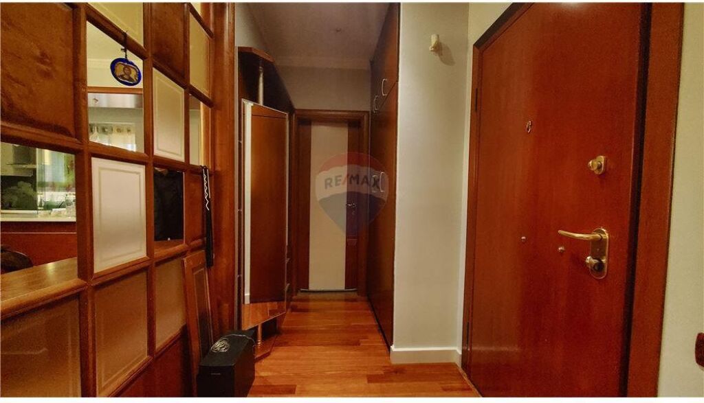 Apartament 3+1+2 me qera Blloku