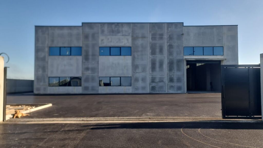 🏭 Capannone in Vendita – Porto Romano, Durazzo