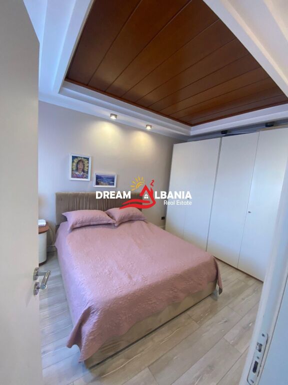 Jepen me qera Apartament 1+1 dhe Garsoniere per AirBnb ne Qender prane 9 katsheve (ID 42215503)
