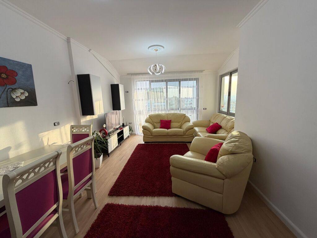 Apartament 2+1 + verande ne shitje, Fresk