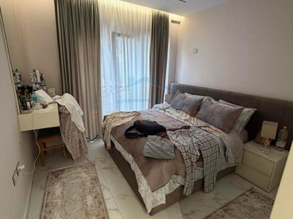 Shitet, Apartament 2+1+2, Yzberisht