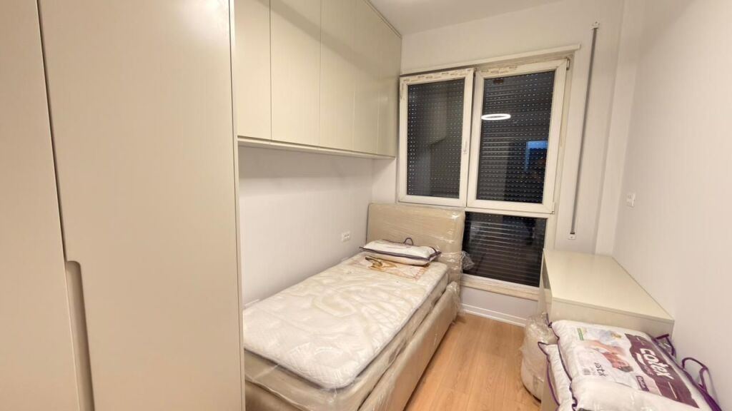 Apartament 2+1+ post parkimi me qira tek 5 Maji!