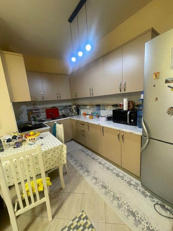 Appartamento 2+1+Veranda in vendita a Yzberisht.