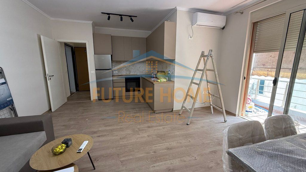 Qera, Apartament 1+1, Unaza e re, Tiranë.