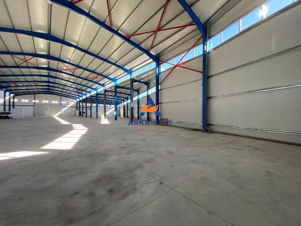 MAGAZZINO IN AFFITTO 1900M2 "CON USCITA LUNGO L'AUTOSTRADA DURRËS – TIRANA" 6000 EURO