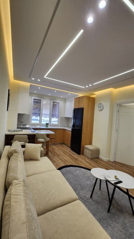 Apartament 1+1 me qira në Myslym Shyri