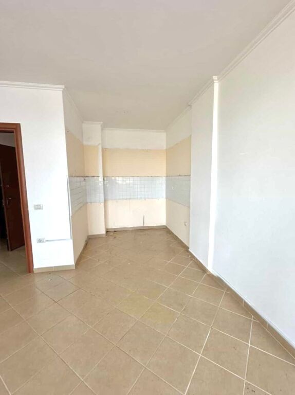 Shitet super Apartament 2+1+2 –  📍Shkëmbi i Kavajës