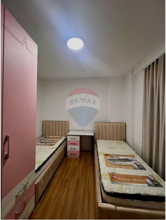 Apartament 3+1+2 me qera Pazari Ri