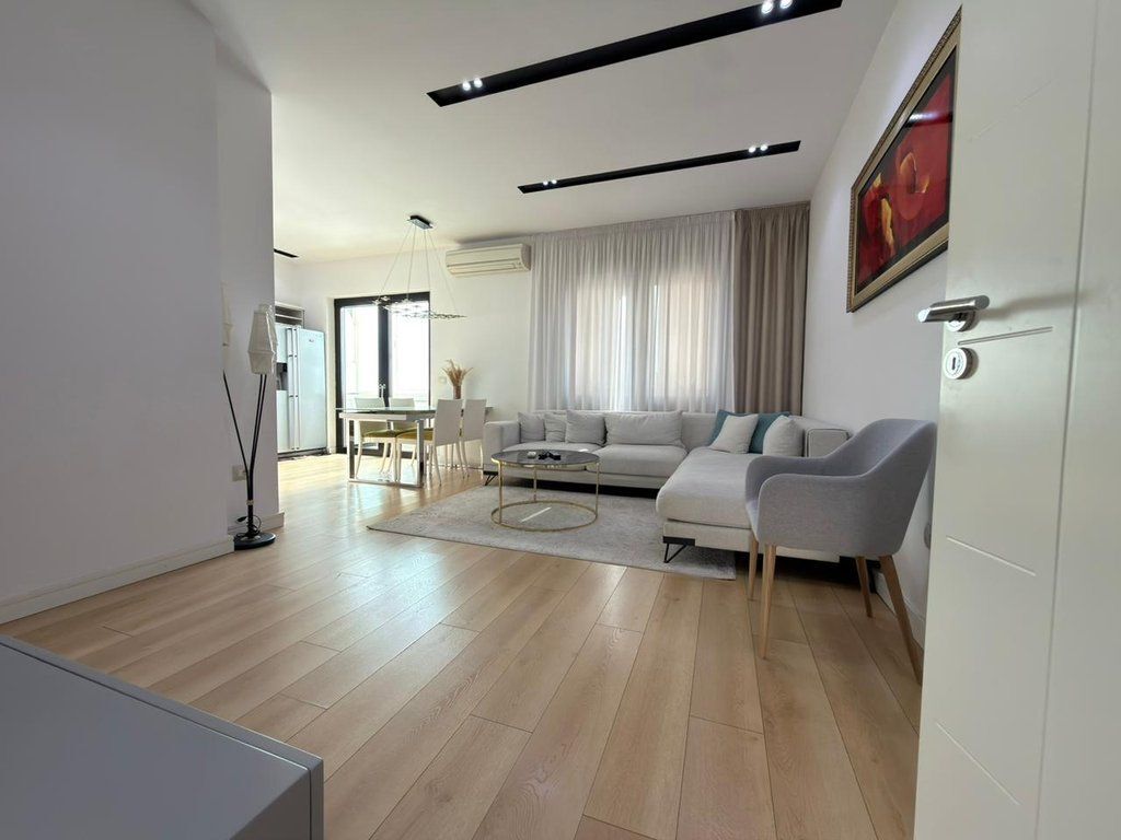 FLORA CAFE, SELLING 3+1 APARTMENT