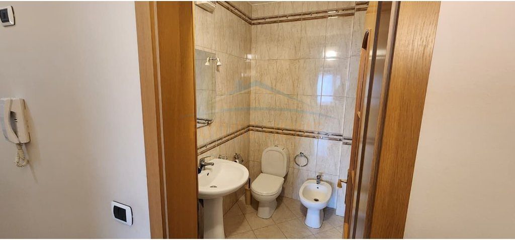 Rent, Apartment 2+1+2, Blloku
