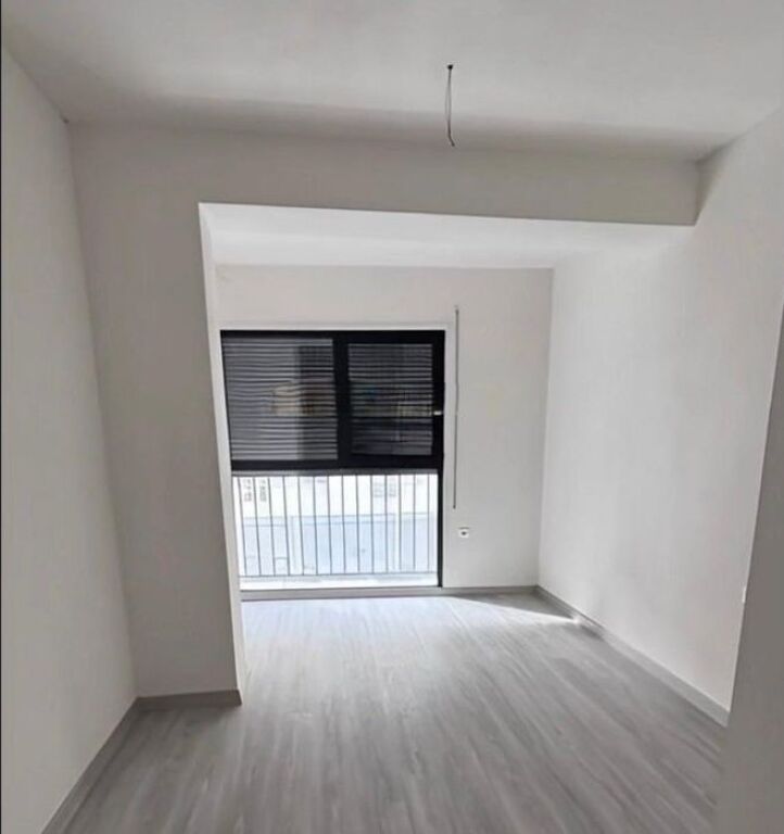 Apartament 3+2 Për Shitje në Bulevardi i Ri, Tiranë