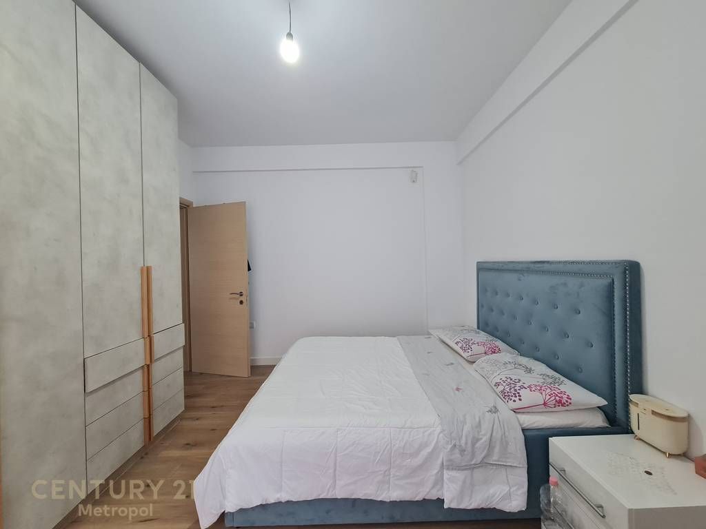 SHITET 1+1 NË KATIN E 2-TË ME ASHENSOR – PRANË KOPSHTIT BOTANIK! 107,000 € Sip. Totale  68m2