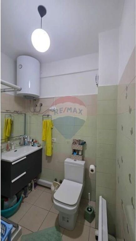 🏡 Apartament 1+1 për Shitje – Lungomare, Vlorë