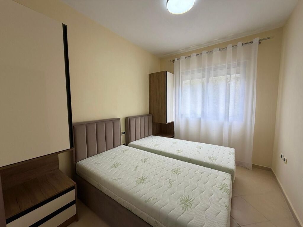 Apartament 2+1 me Qera Afatgjate - Uji i Ftohte, Vlore