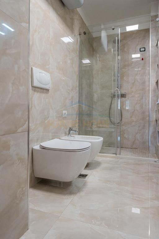 Shitet, Apartament 3+1+2, Kompleksi "Kontakt", 21 Dhjetori