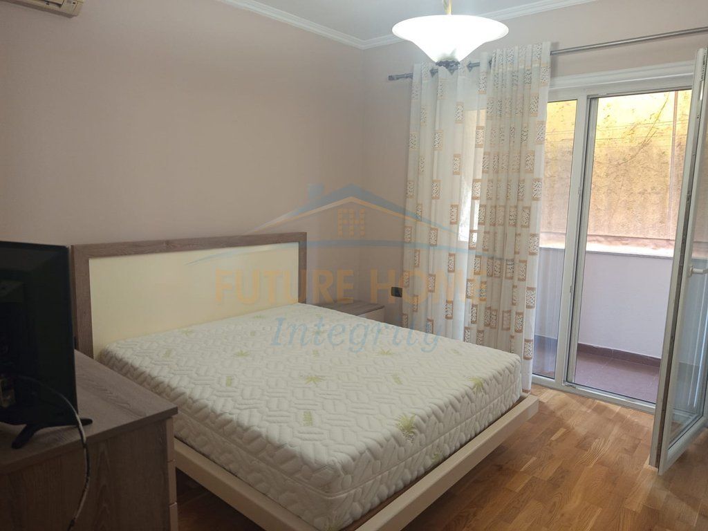 Affitto, Appartamento 1+1, Via Hoxha Tahsim, Tirana.