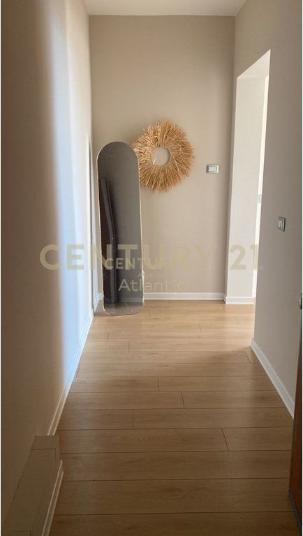 VENDESI SUPER APPARTAMENTO 1+1 CON VISTA SUL MARE, PLEPA - SPIAGGIA DURRES !