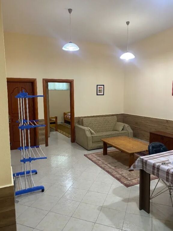 Ospedale Americano 2, affittasi 1+1