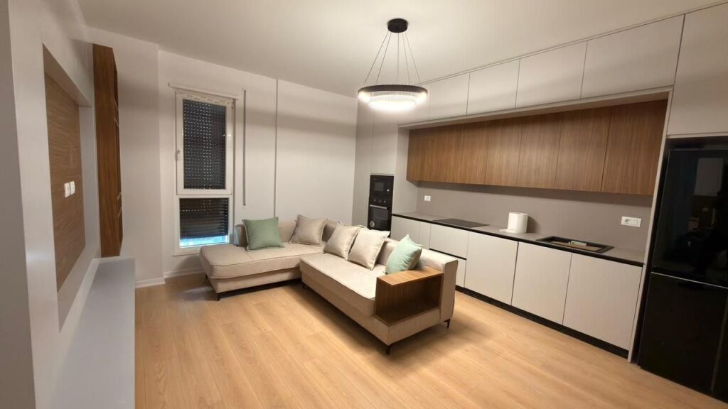 Apartament 2+1+ post parkimi me qira tek 5 Maji!