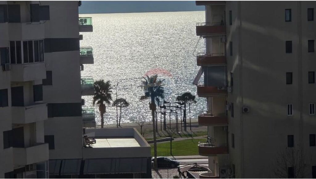 🏡 Apartament 1+1 për Shitje – Lungomare, Vlorë