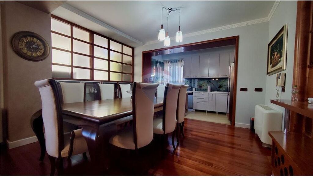 Apartament 3+1+2 me qera Blloku