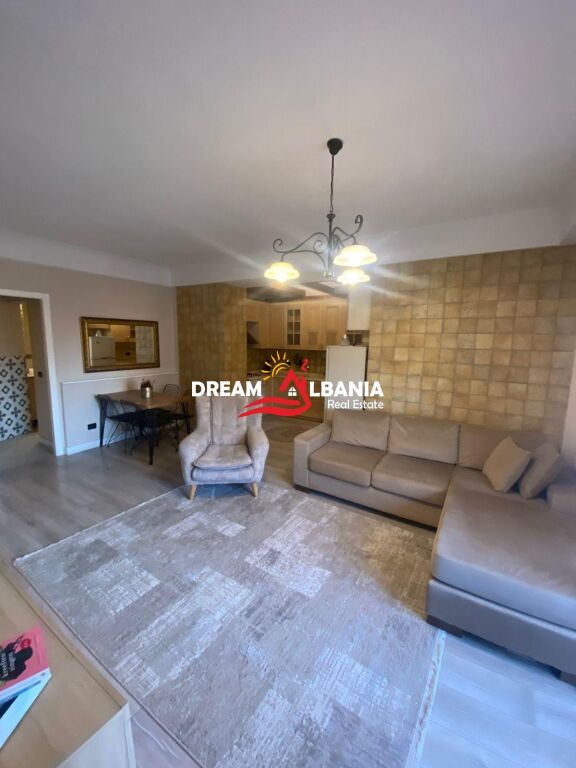 Jepen me qera Apartament 1+1 dhe Garsoniere per AirBnb ne Qender prane 9 katsheve (ID 42215503)
