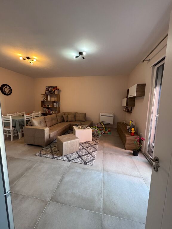 Apartment 1+1 for rent in Paskuqan