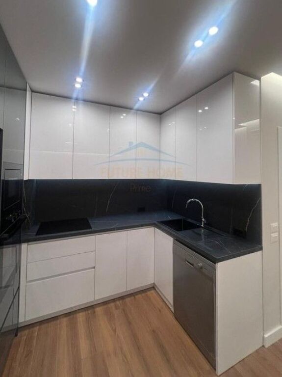 Rent , Apartment 2+1+2 , Qemal Stafa , Tirana