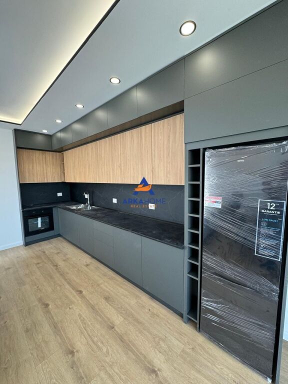 SHITET APARTAMENT 2+1+2+VERANDË TEK “RESIDENCA KLENSI” 270.000 EURO
