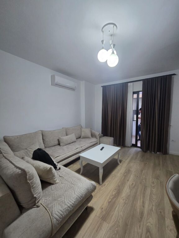 Apartament 1+1 me qira, Astir, prane bar Oslo